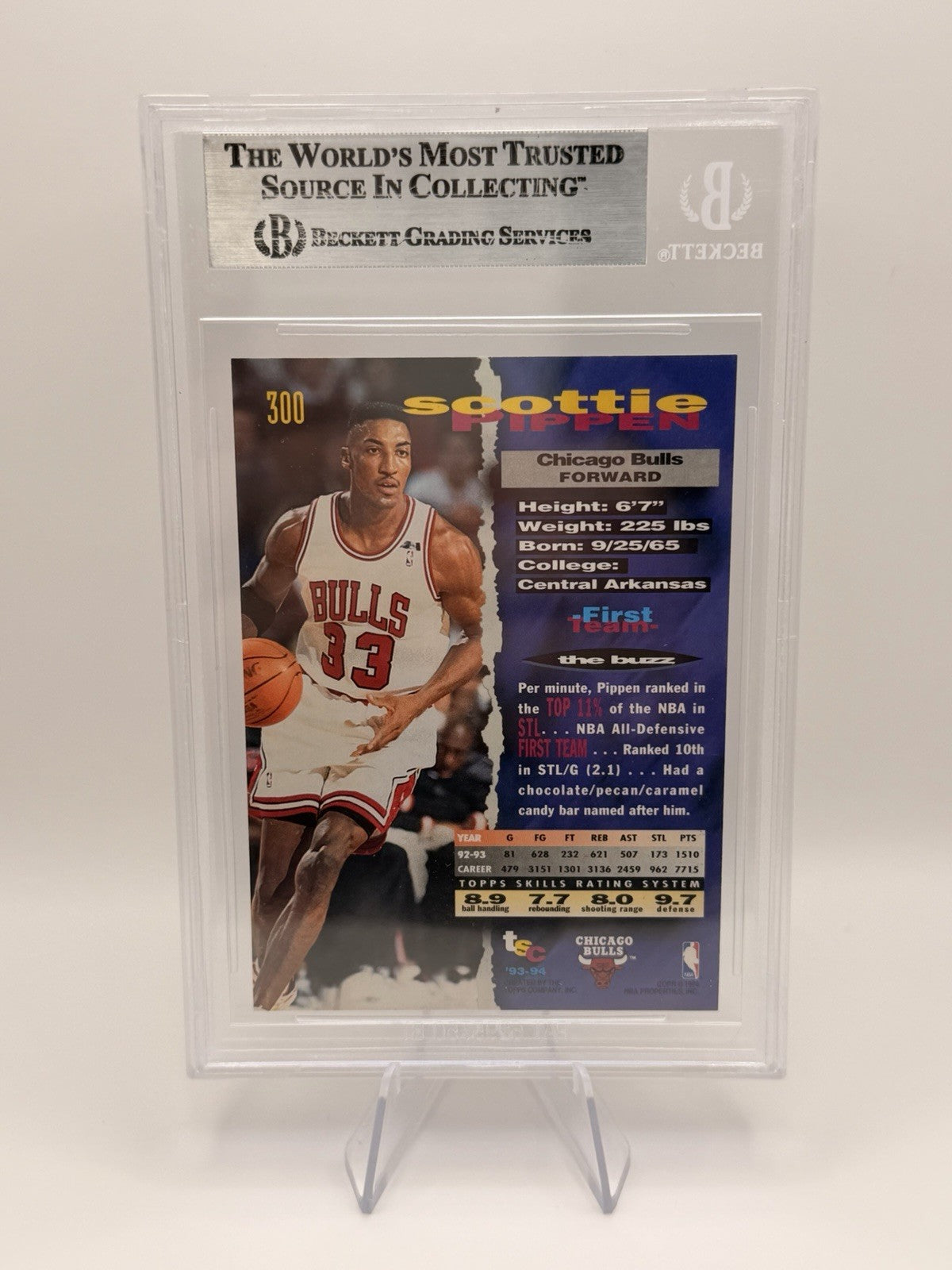 Scottie Pippen 1993-94 Stadium Club #300 Beckett 8.5 NM-MT+ Chicago Bulls