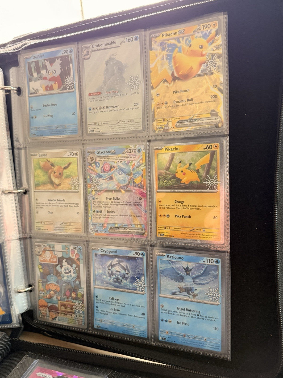 Pokemon TCG 2025 Holiday Calendar 8 Card Snowflake Stamped Set + Pikachu Bonus