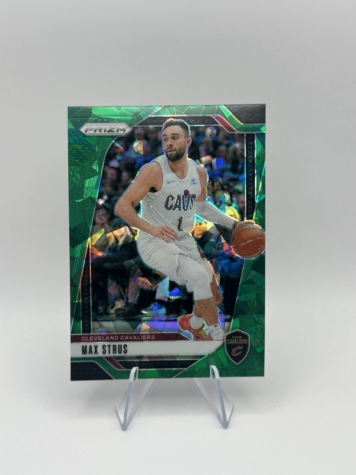 2024-25 Panini Prizm Green Ice Prizm #27 Max Strus Cleveland Cavaliers NBA Card