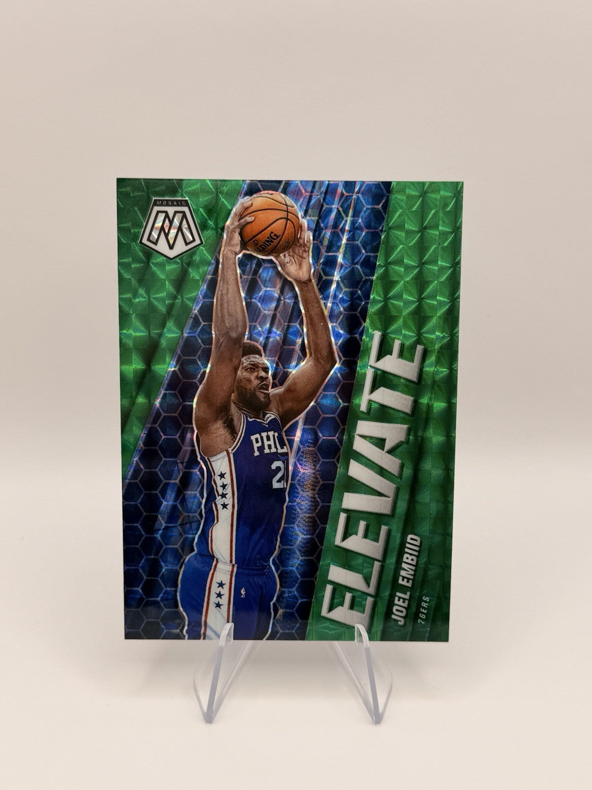 2020-21 Panini Mosaic Joel Embiid Elevate Green Mosaic Prizm #20 76ers NBA Card