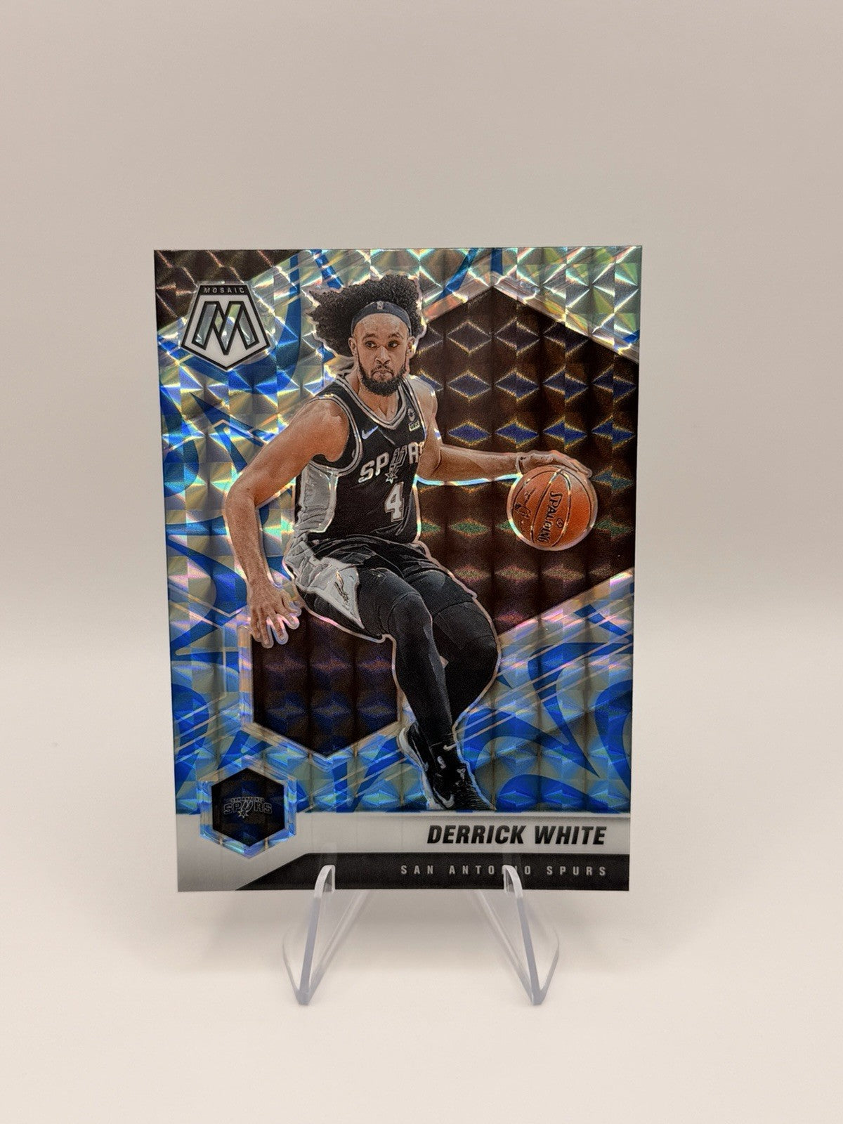 2020-21 Panini Mosaic Derrick White Blue Reactive Spurs #63 Prizm NM NBA Card